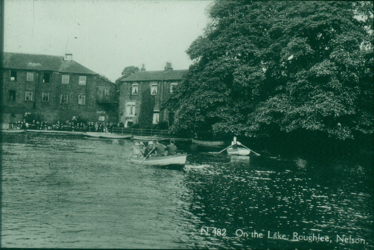 ENE20150819004- Roughlee boating lake - Stanley Bracewell Collection (n.d.)